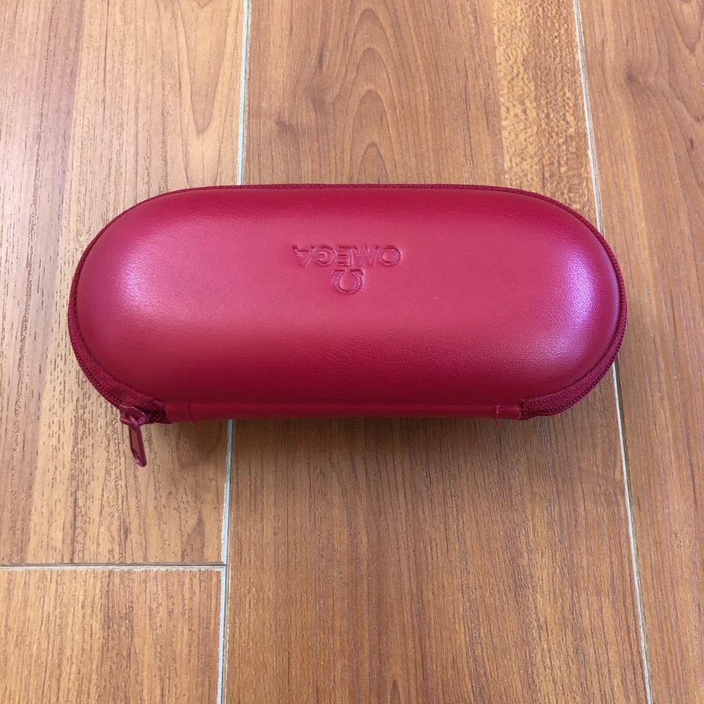 Omega watch back up box red